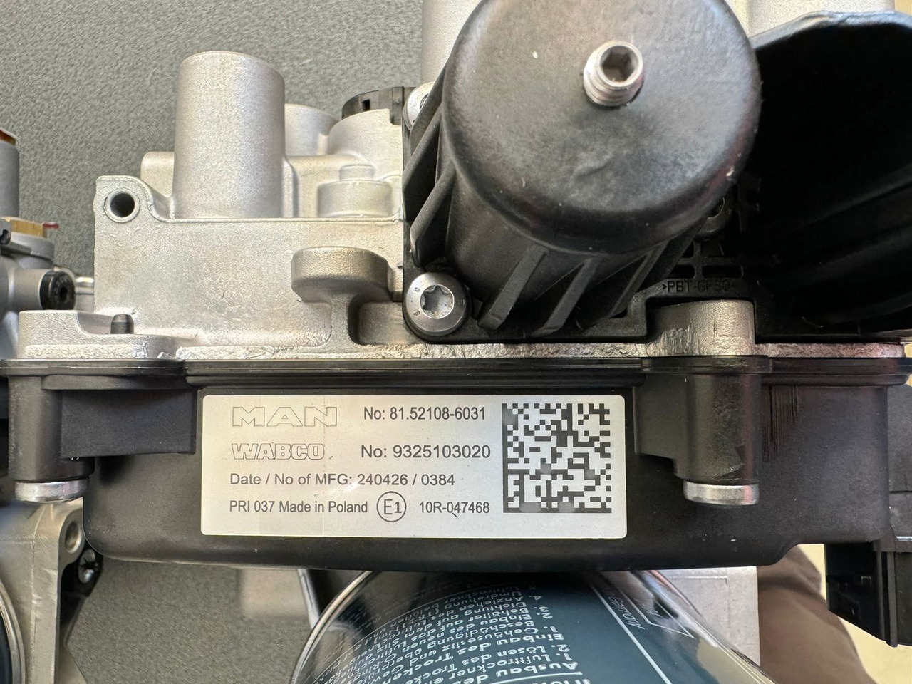 AIR DRIER ELECTRONIC CONTROL UNITS EAM MAN TGS - Части на спирачната система: снимка 4 AIR DRIER ELECTRONIC CONTROL UNITS EAM MAN TGS - Части на спирачната система: снимка 4