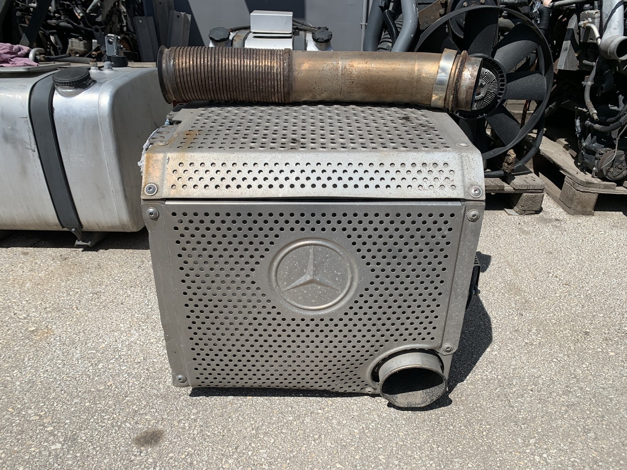 CATALYTIC CONVERTER 230L EURO 5 ACTROS MP3 - Катализатор за Камион: снимка 1 CATALYTIC CONVERTER 230L EURO 5 ACTROS MP3 - Катализатор за Камион: снимка 1