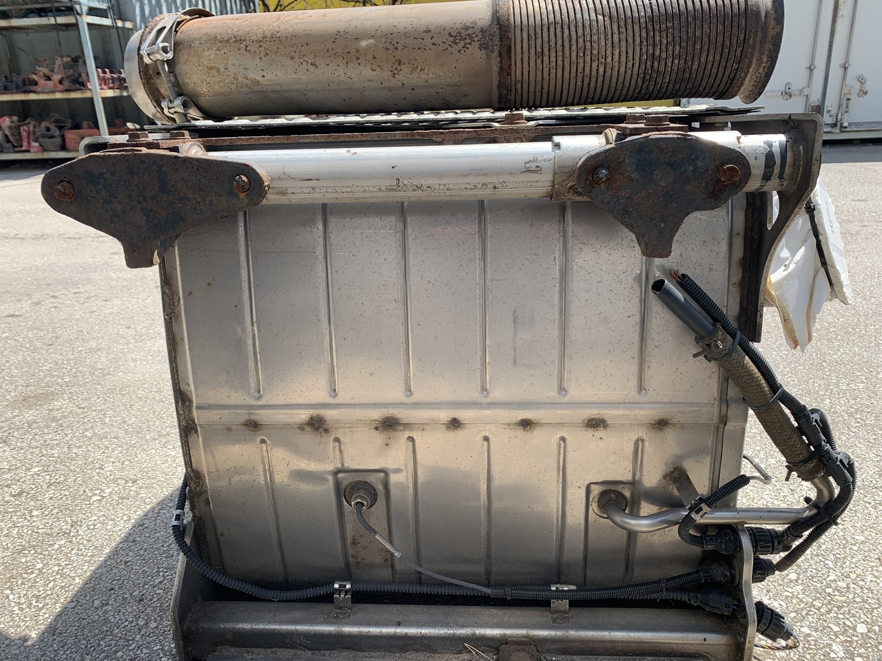 CATALYTIC CONVERTER 230L EURO 5 ACTROS MP3 - Катализатор за Камион: снимка 4 CATALYTIC CONVERTER 230L EURO 5 ACTROS MP3 - Катализатор за Камион: снимка 4