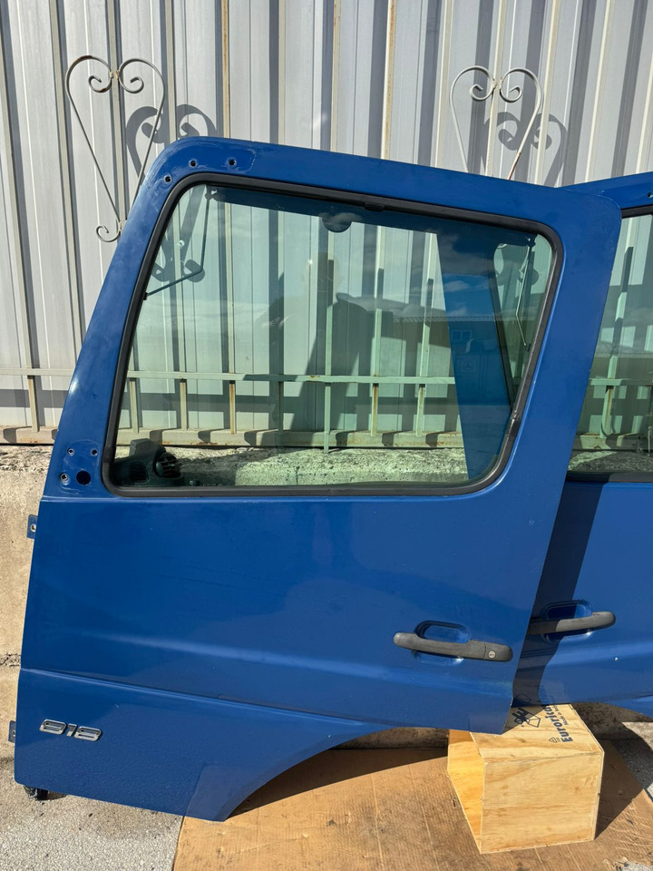 DOOR MERCEDES ATEGO 4 (LEFT AND RIGHT) - Кабина и интериор: снимка 2 DOOR MERCEDES ATEGO 4 (LEFT AND RIGHT) - Кабина и интериор: снимка 2