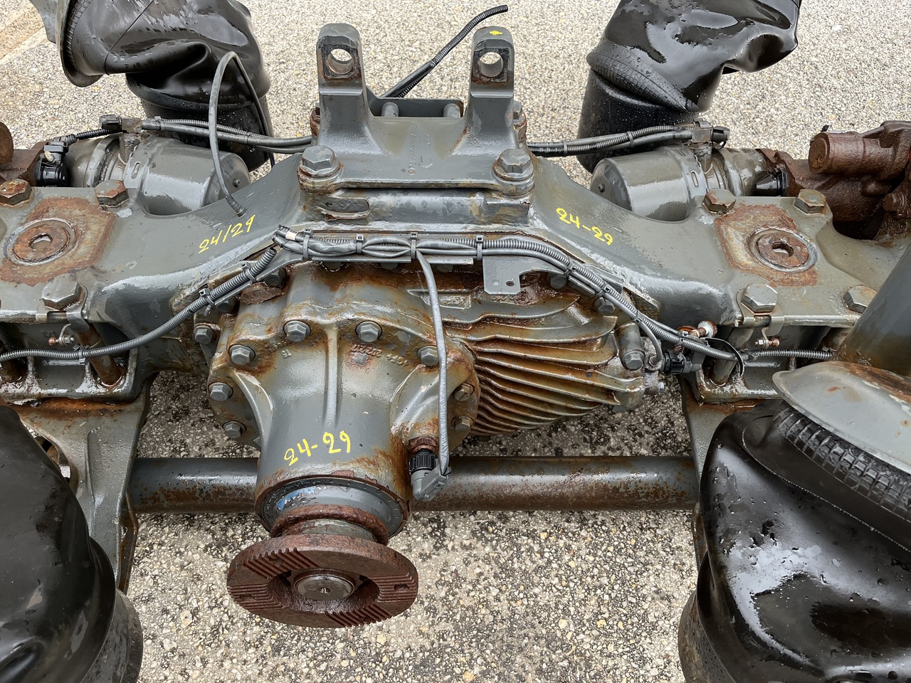 REAR AXLE WITH DIFFERENTIAL GEAR ,RATIO 29:24 - Диференциал за Камион: снимка 2 REAR AXLE WITH DIFFERENTIAL GEAR ,RATIO 29:24 - Диференциал за Камион: снимка 2