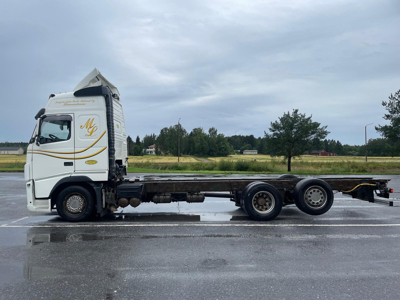 Volvo FH500 6x2 - Шаси кабина: снимка 2 Volvo FH500 6x2 - Шаси кабина: снимка 2