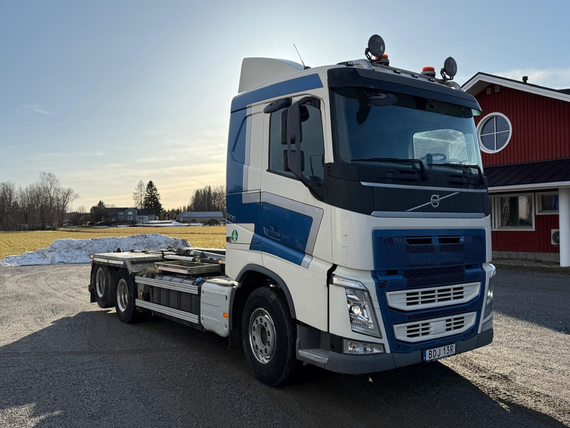 Volvo FH500 - Мултилифт с кука камион: снимка 2 Volvo FH500 - Мултилифт с кука камион: снимка 2