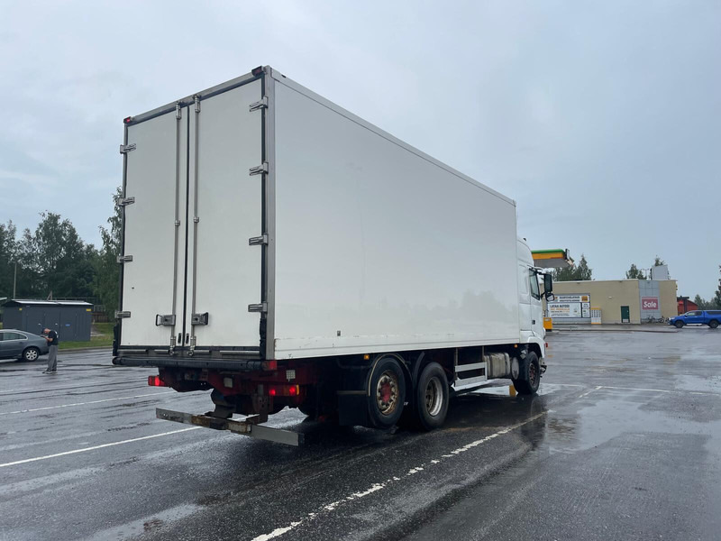Volvo FH500 Globe XL - Камион фургон: снимка 3 Volvo FH500 Globe XL - Камион фургон: снимка 3