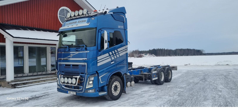 Volvo FH750 - Шаси кабина: снимка 4 Volvo FH750 - Шаси кабина: снимка 4