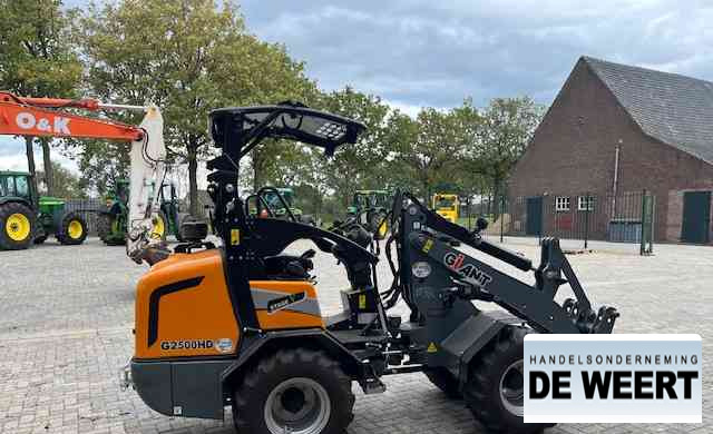 Giant 2500HD - Колесен товарач: снимка 5 Giant 2500HD - Колесен товарач: снимка 5