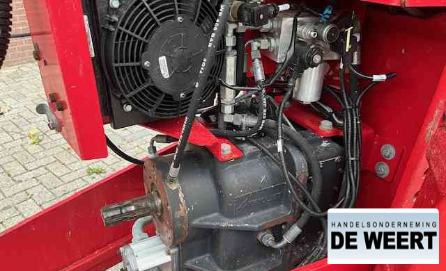 Миксер-вагон Trioliet solomix 2-2000ZK: снимка 6 Миксер-вагон Trioliet solomix 2-2000ZK: снимка 6