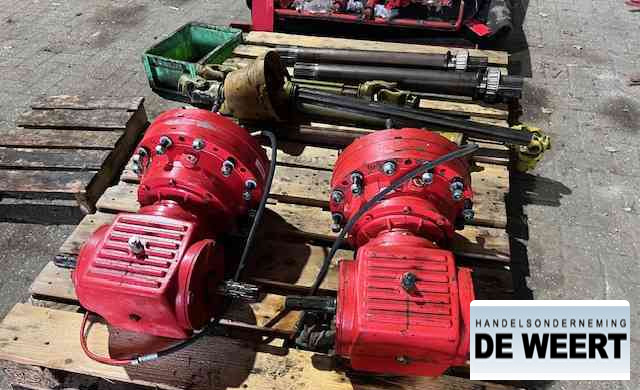 Trioliet tandwielkast , haakse aandrijving , trioliet mengwagen - Скоростна кутия за Селскостопанска техника: снимка 1 Trioliet tandwielkast , haakse aandrijving , trioliet mengwagen - Скоростна кутия за Селскостопанска техника: снимка 1