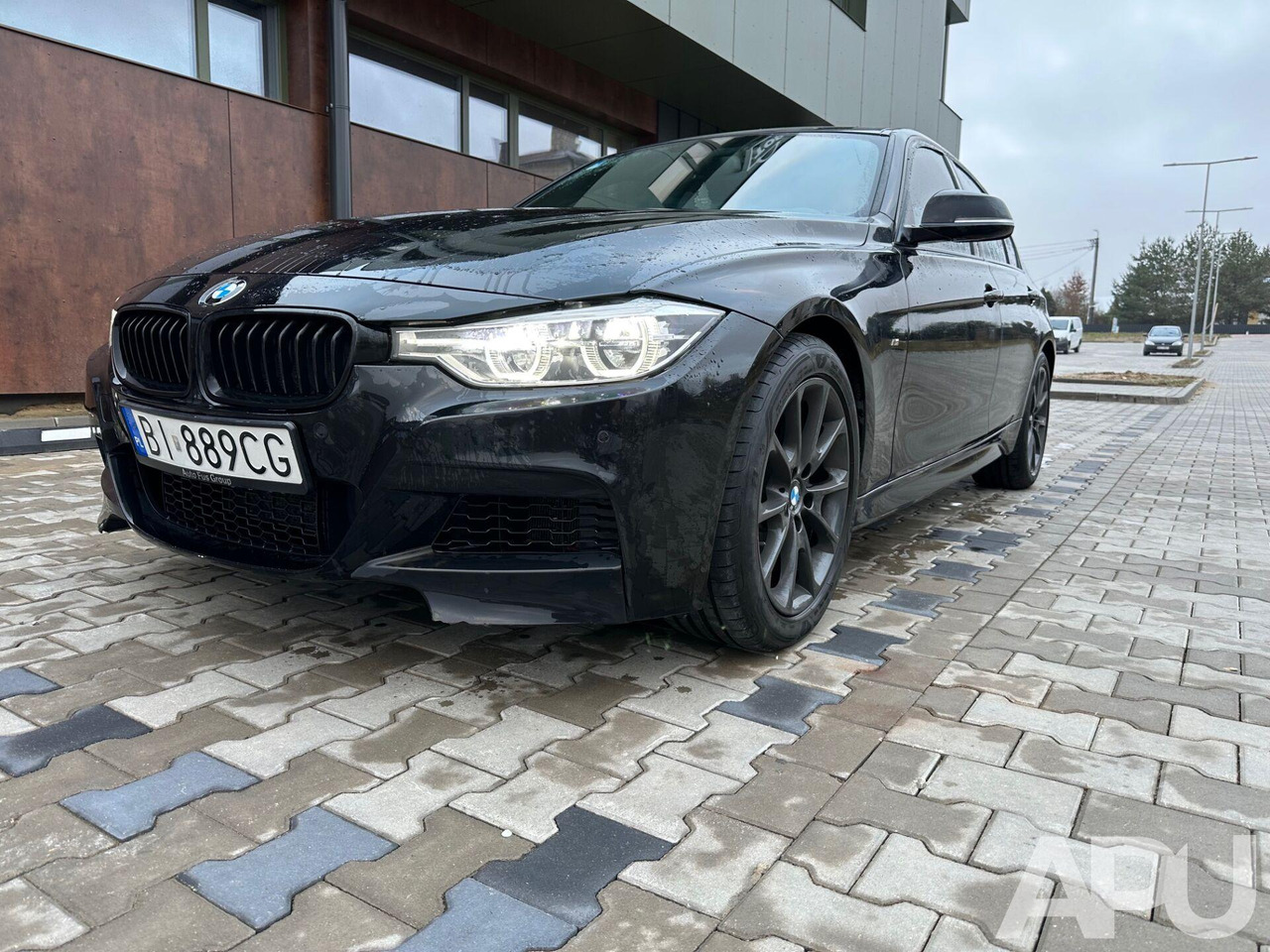 BMW 330i F30 M-PAKIET PERFORMANCE - Лек автомобил: снимка 1 BMW 330i F30 M-PAKIET PERFORMANCE - Лек автомобил: снимка 1