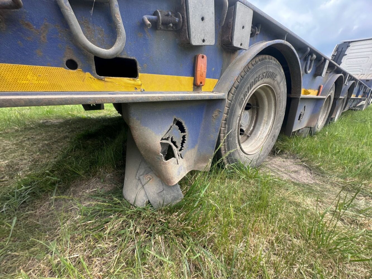 Нискорамна площадка полуремарке CHIEFTAIN TRAILERS LTD naczepa niskopodwoziowa: снимка 8