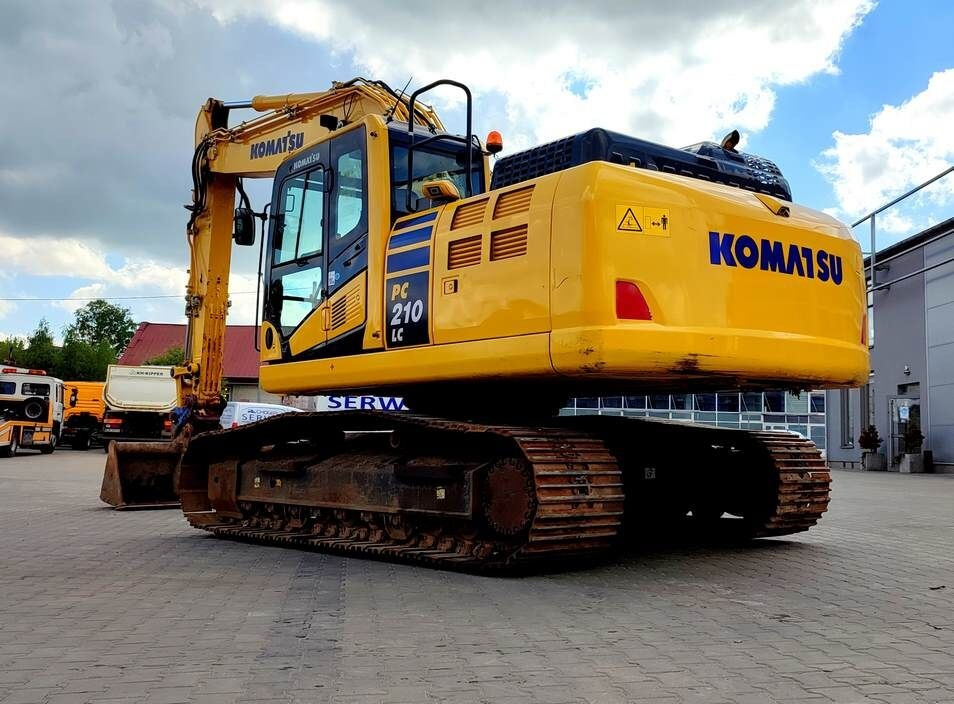Komatsu PC210LC-11 - Верижен багер: снимка 2 Komatsu PC210LC-11 - Верижен багер: снимка 2