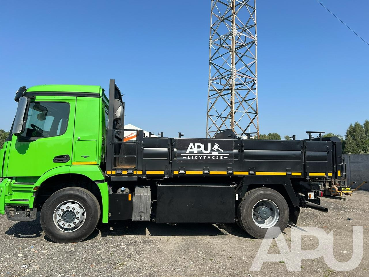 Mercedes-Benz AROCS 963-2-A wywrotka - Самосвал камион: снимка 4 Mercedes-Benz AROCS 963-2-A wywrotka - Самосвал камион: снимка 4