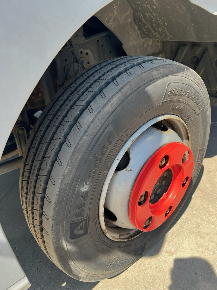 Камион фургон Mercedes-Benz ATEGO 818 dostawczy winda: снимка 11