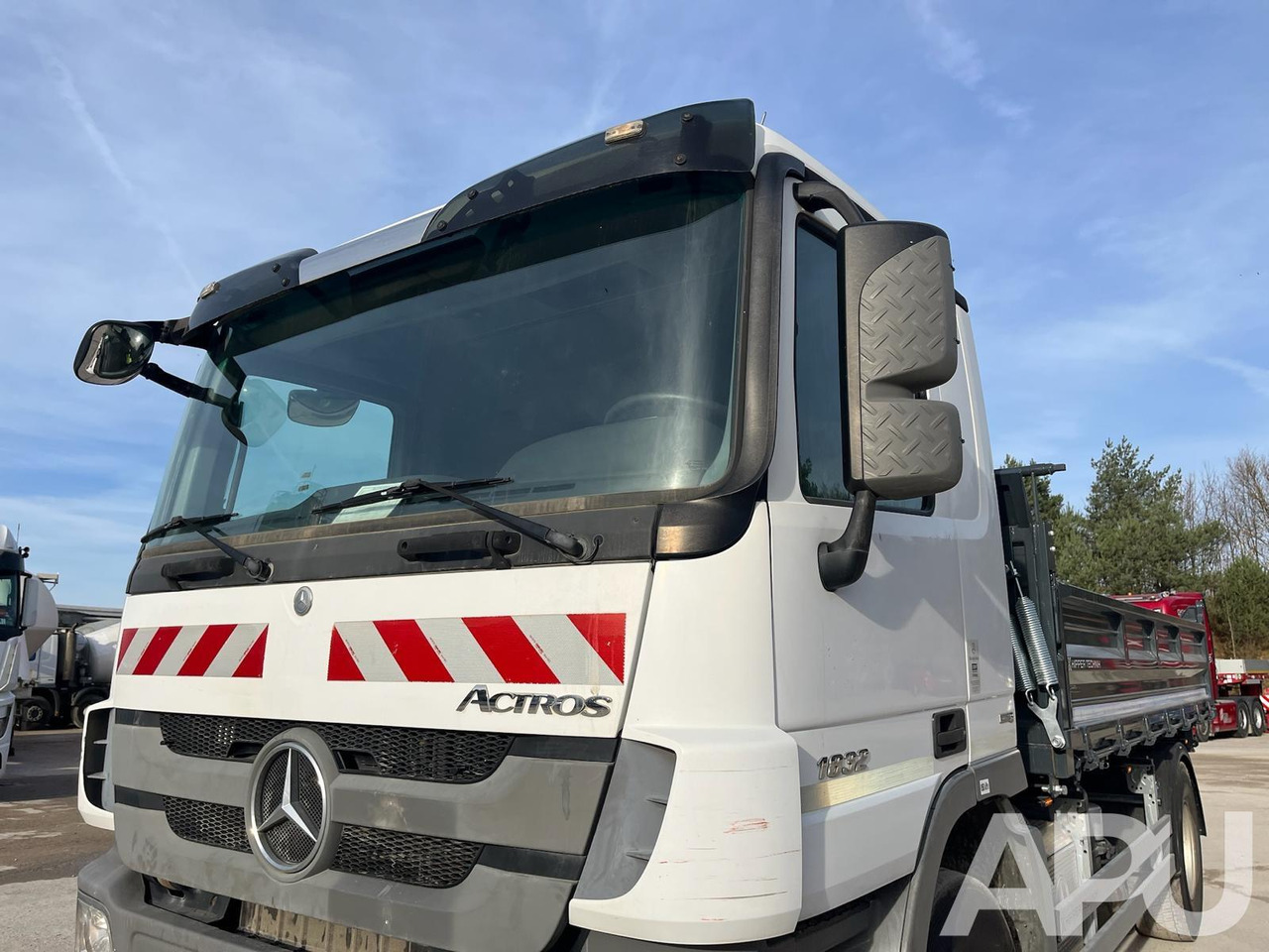 Самосвал камион Mercedes-Benz Actros 1832: снимка 9