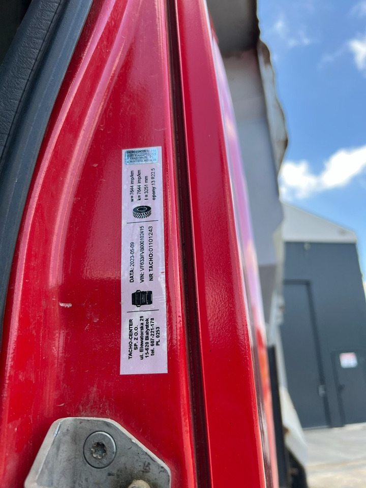 Renault Kerax 420 - Самосвал камион: снимка 3 Renault Kerax 420 - Самосвал камион: снимка 3