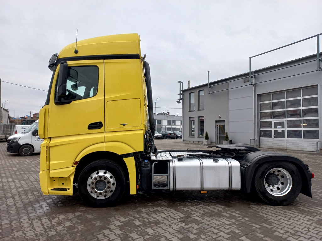 Влекач Mercedes-Benz ACTROS 1845 LS: снимка 9 Влекач Mercedes-Benz ACTROS 1845 LS: снимка 9