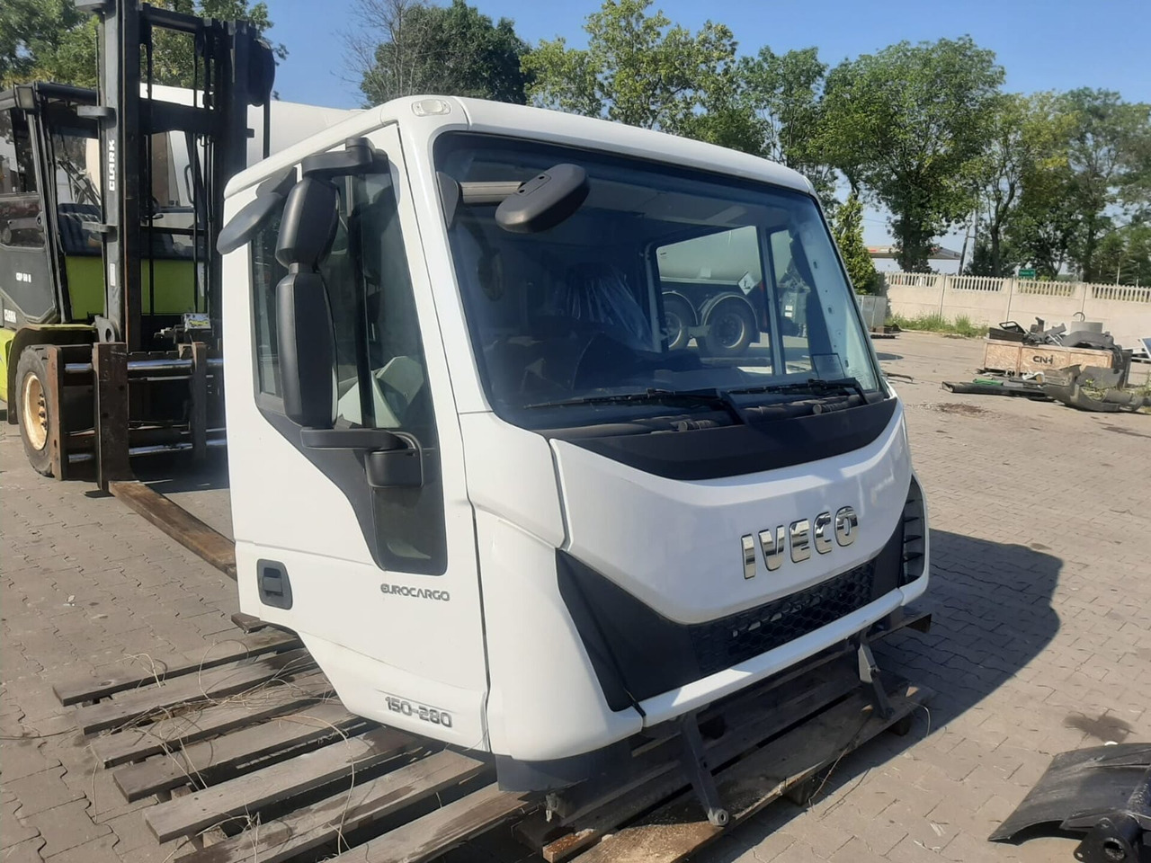 IVECO EUROCARGO 150-280 EURO 5-6 CABINE 4X4 NIEUW HANDMATIG 000135 - Кабина за Камион: снимка 1 IVECO EUROCARGO 150-280 EURO 5-6 CABINE 4X4 NIEUW HANDMATIG 000135 - Кабина за Камион: снимка 1