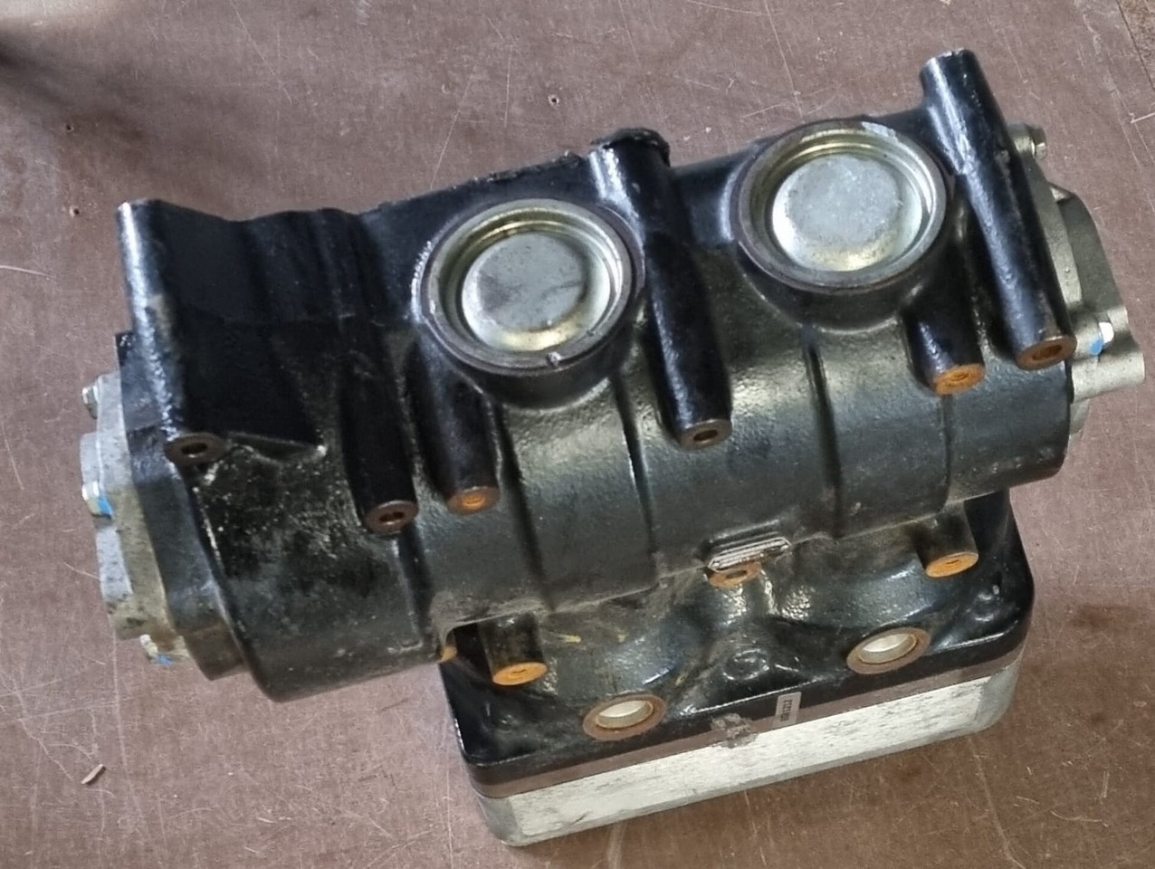 MAN TGS TGX E6 LUCHTCOMPRESSOR GERECONDITIONEERD + BORG | 51541007245 - Компресор за Камион: снимка 3 MAN TGS TGX E6 LUCHTCOMPRESSOR GERECONDITIONEERD + BORG | 51541007245 - Компресор за Камион: снимка 3