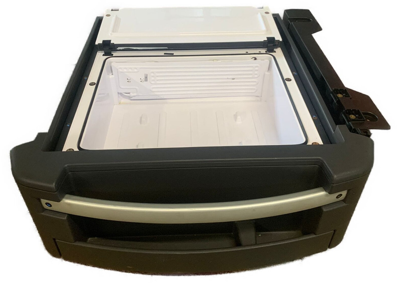 RENAULT T-SERIE KOELBOX 26 LITER 7482268889 7482315436U - Кабина и интериор за Камион: снимка 3 RENAULT T-SERIE KOELBOX 26 LITER 7482268889 7482315436U - Кабина и интериор за Камион: снимка 3