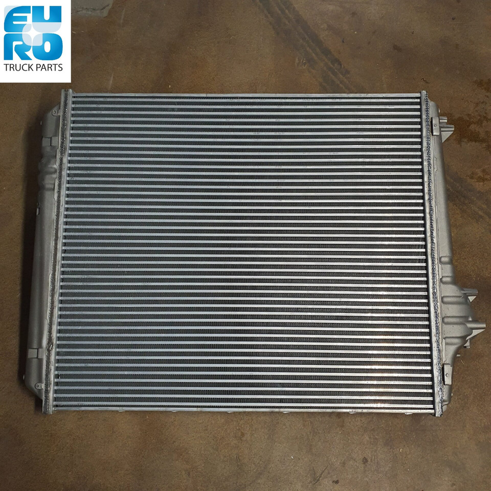 VOLVO FH4 INTERCOOLER 21208268R - Интеркулер за Камион: снимка 2 VOLVO FH4 INTERCOOLER 21208268R - Интеркулер за Камион: снимка 2