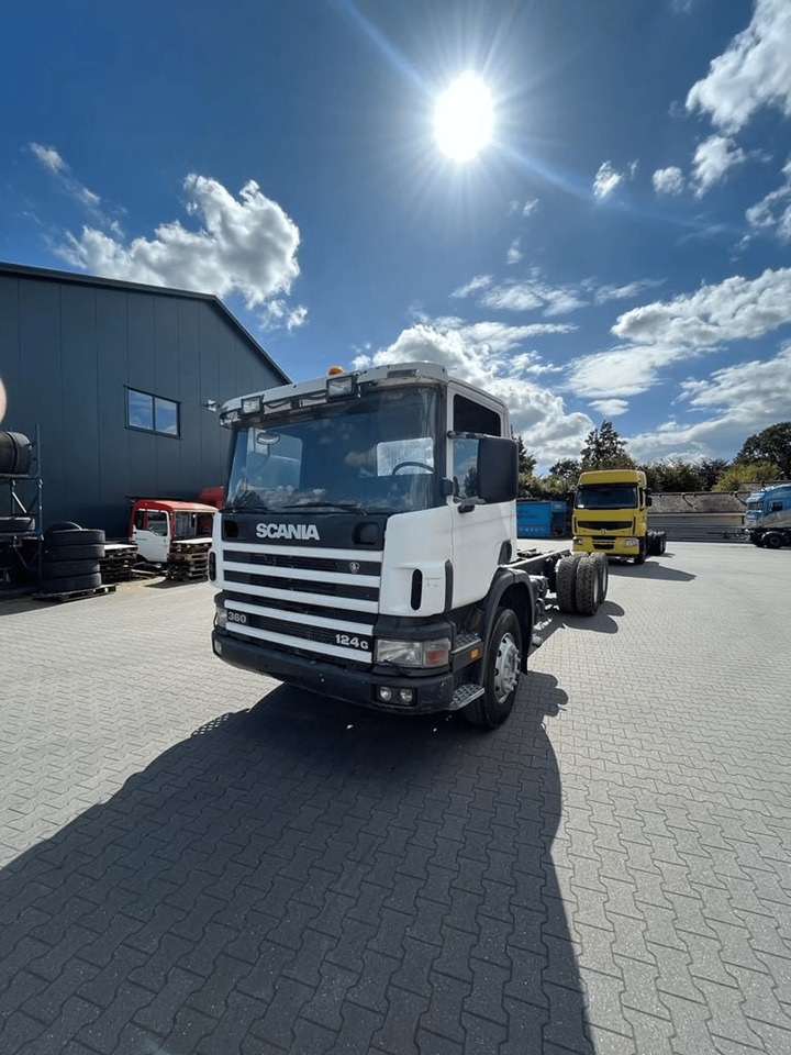 Scania Scania P124 360 1998 6x4 - Влекач: снимка 3 Scania Scania P124 360 1998 6x4 - Влекач: снимка 3