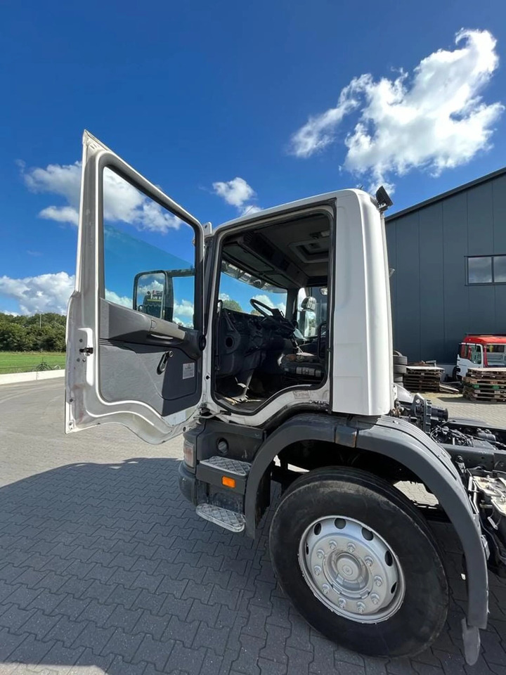 Scania Scania P124 360 1998 6x4 - Влекач: снимка 2 Scania Scania P124 360 1998 6x4 - Влекач: снимка 2