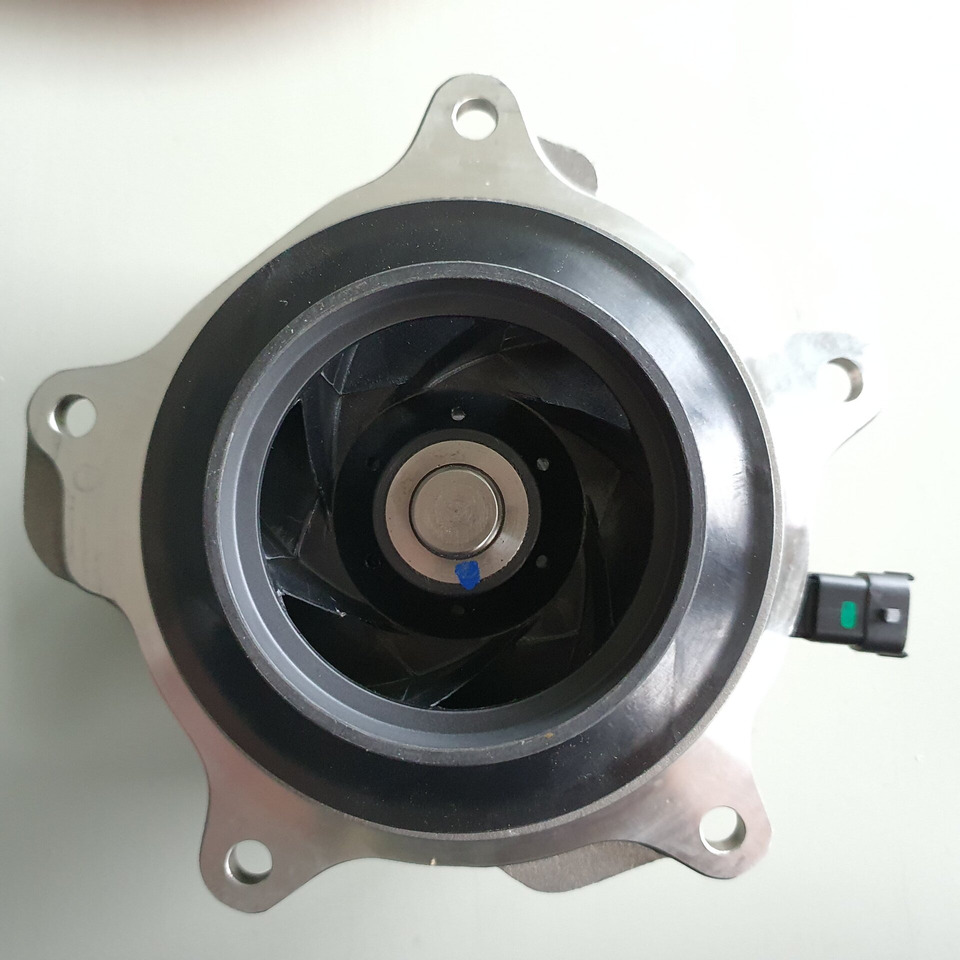 WATERPOMP DAF XF/CF EURO 6 XF 106 2104578R 1949540 - Помпа за охлаждаща течност за Камион: снимка 5 WATERPOMP DAF XF/CF EURO 6 XF 106 2104578R 1949540 - Помпа за охлаждаща течност за Камион: снимка 5