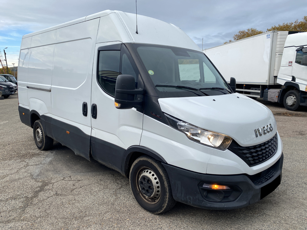 IVECO DAILY 35S18 - Товарен бус: снимка 2 IVECO DAILY 35S18 - Товарен бус: снимка 2
