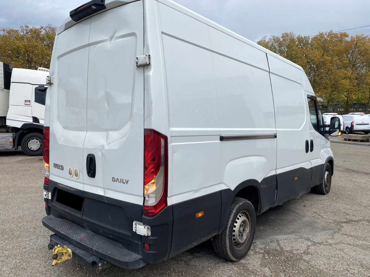 IVECO DAILY 35S18 - Товарен бус: снимка 3 IVECO DAILY 35S18 - Товарен бус: снимка 3