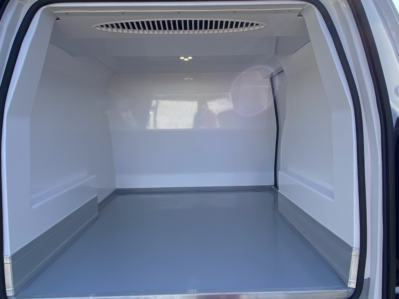 Opel Combo - Хладилен бус: снимка 4 Opel Combo - Хладилен бус: снимка 4