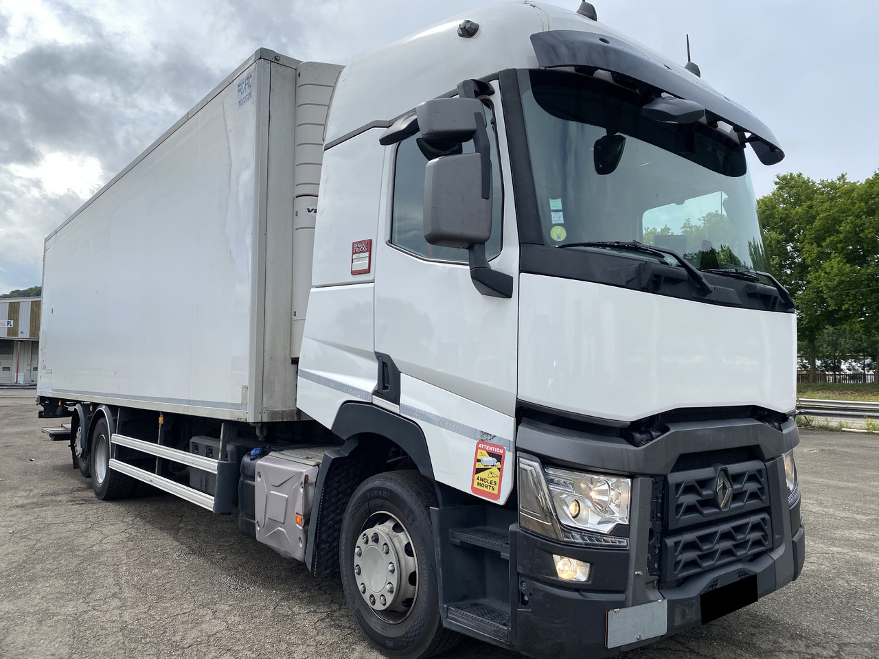 RENAULT T - Рефрижератор камион: снимка 4 RENAULT T - Рефрижератор камион: снимка 4