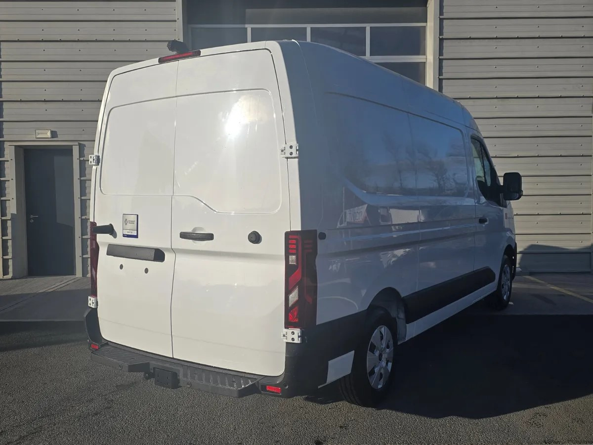 2025 Renault E-Tech Master L2H2 - Товарен бус: снимка 4 2025 Renault E-Tech Master L2H2 - Товарен бус: снимка 4