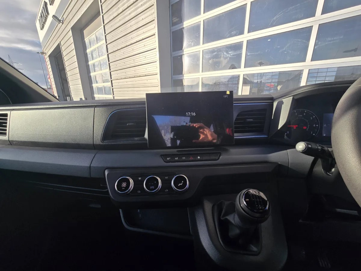 Шаси кабина 2025 Renault Master Chassis and Cab 150BHP: снимка 8
