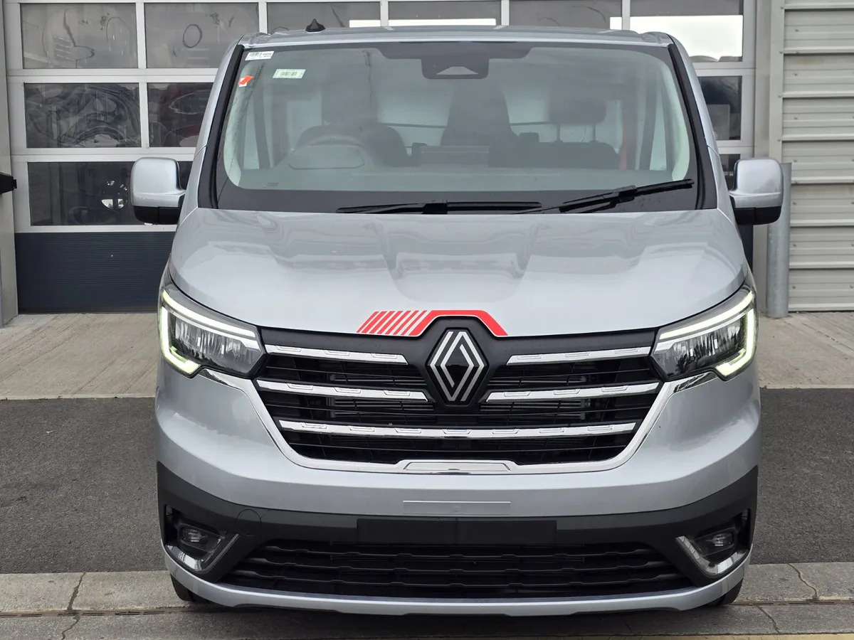 2025 Renault Trafic Exclusive 170BHP Auto - Товарен бус: снимка 2 2025 Renault Trafic Exclusive 170BHP Auto - Товарен бус: снимка 2