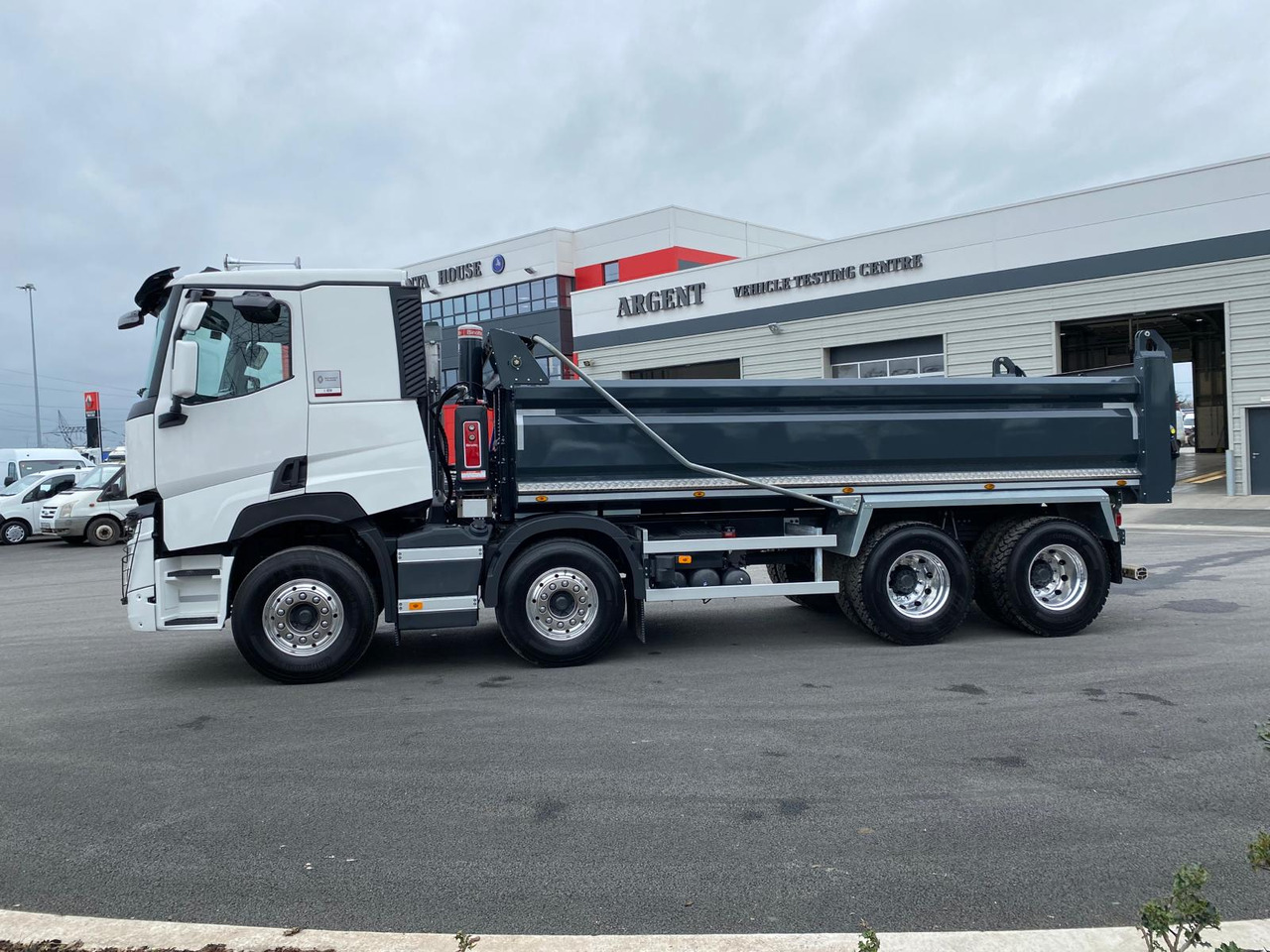 NEW Renault Trucks C Range Tipper - Самосвал камион: снимка 4 NEW Renault Trucks C Range Tipper - Самосвал камион: снимка 4