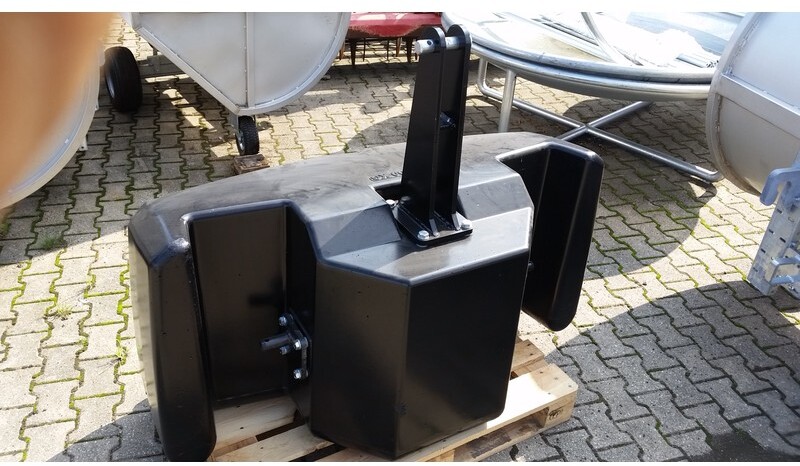 Frontgewicht 2500 kg - Противовес за Селскостопанска техника: снимка 1 Frontgewicht 2500 kg - Противовес за Селскостопанска техника: снимка 1