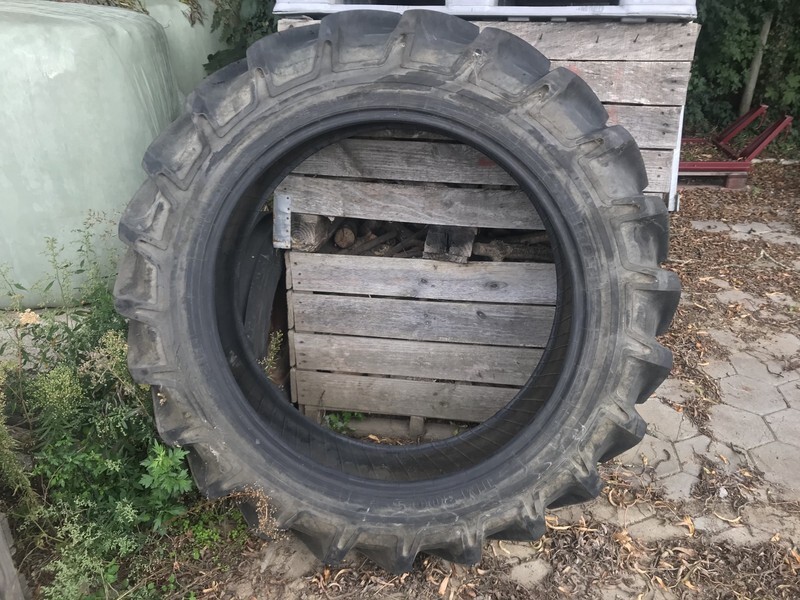 Pirelli 13.6R38 losse band - Гума за Селскостопанска техника: снимка 1 Pirelli 13.6R38 losse band - Гума за Селскостопанска техника: снимка 1
