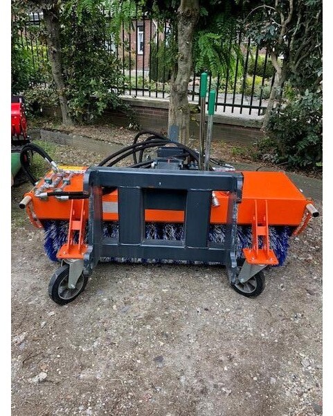 Plus 590-150 Tuchel - Четка за Селскостопанска техника: снимка 1 Plus 590-150 Tuchel - Четка за Селскостопанска техника: снимка 1