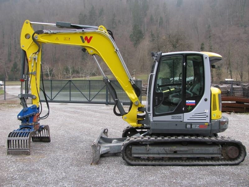 Wacker Neuson EZ 80 z grajferjem - Мини багер: снимка 3 Wacker Neuson EZ 80 z grajferjem - Мини багер: снимка 3