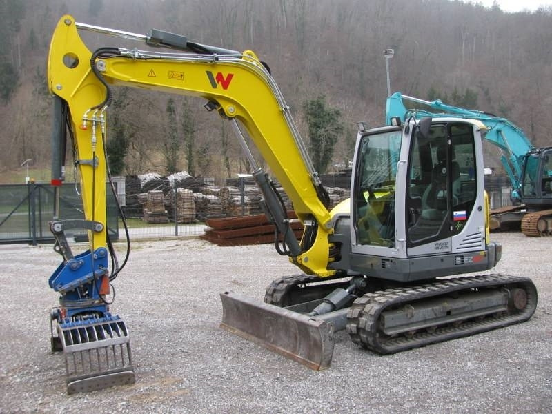 Wacker Neuson EZ 80 z grajferjem - Мини багер: снимка 1 Wacker Neuson EZ 80 z grajferjem - Мини багер: снимка 1