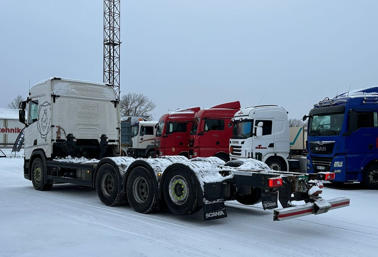 Scania R520 8x4 ADR - Шаси кабина: снимка 3 Scania R520 8x4 ADR - Шаси кабина: снимка 3