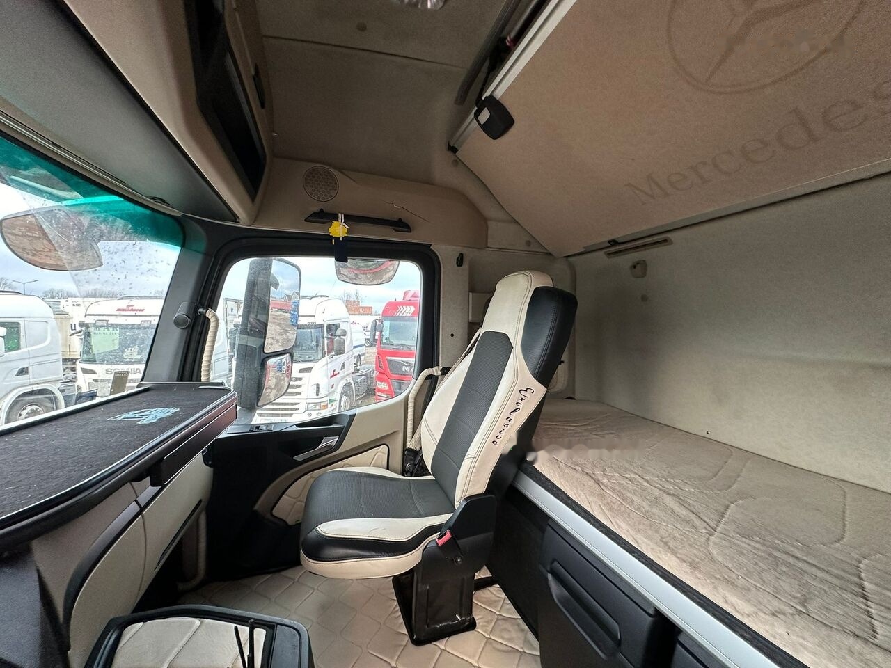 Влекач Mercedes-Benz Actros 1845: снимка 11