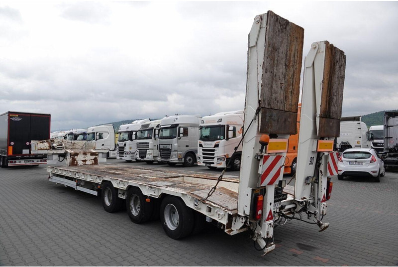 ACTM NACZEPA LAWETA / NISKOPODWOZIOWE / NAJAZDY HYDRAULICZNE / 13,6 M - Нискорамна площадка полуремарке: снимка 4 ACTM NACZEPA LAWETA / NISKOPODWOZIOWE / NAJAZDY HYDRAULICZNE / 13,6 M - Нискорамна площадка полуремарке: снимка 4