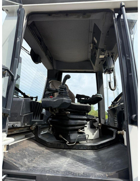 Валяк Bomag Walec wibracyjny BOMAG BW 174 AP - AM // Klimatyzacja: снимка 15