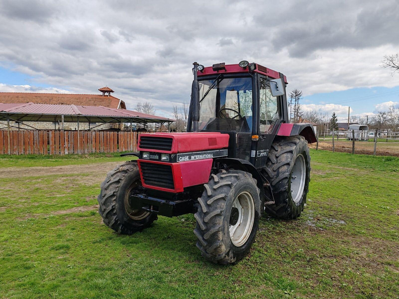 Case IH 856 XL - Трактор: снимка 2 Case IH 856 XL - Трактор: снимка 2