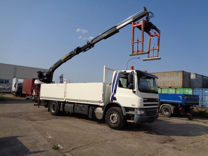 DAF AE 75/360 nur 181900 km Pal.12001L TAHK - Бордови камион, Камион с кран: снимка 1 DAF AE 75/360 nur 181900 km Pal.12001L TAHK - Бордови камион, Камион с кран: снимка 1