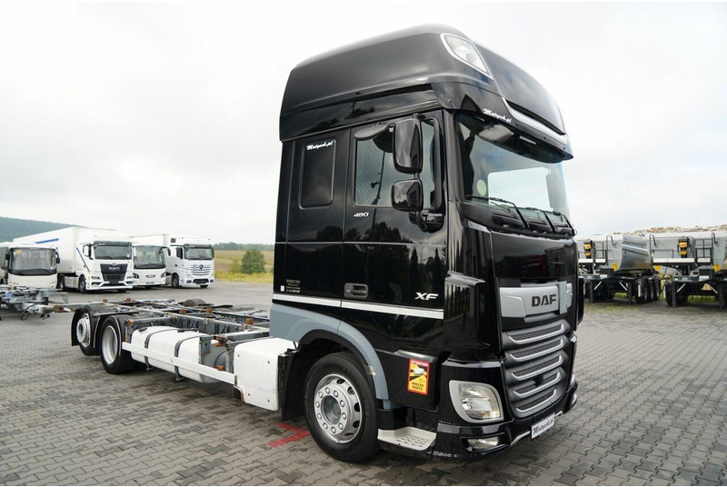 DAF XF 480 / BDF / 6X2 / SSC / I-PARK COOL / OŚ PODNOSZONA / PO KONT - Камион с брезент: снимка 5 DAF XF 480 / BDF / 6X2 / SSC / I-PARK COOL / OŚ PODNOSZONA / PO KONT - Камион с брезент: снимка 5
