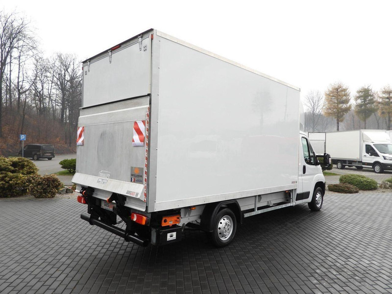 Fiat Ducato - Лекотоварен автомобил фургон: снимка 3 Fiat Ducato - Лекотоварен автомобил фургон: снимка 3