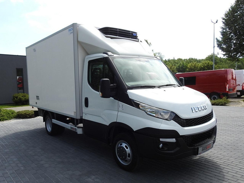 Iveco DAILY 35C15 KONTENER CHŁODNIA -12*C ZASILANIE 230V TEMPOMAT KLIM - Хладилен бус: снимка 4 Iveco DAILY 35C15 KONTENER CHŁODNIA -12*C ZASILANIE 230V TEMPOMAT KLIM - Хладилен бус: снимка 4