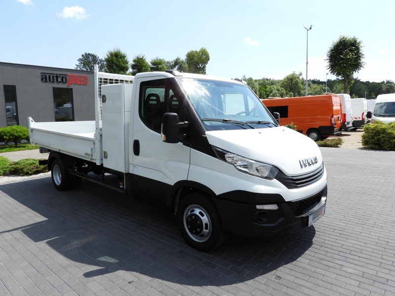 Iveco DAILY 35C15 WYWROTKA TEMPOMAT BLIŹNIACZE KOŁA KLIMATYZACJA 150K - Бус самосвал: снимка 4 Iveco DAILY 35C15 WYWROTKA TEMPOMAT BLIŹNIACZE KOŁA KLIMATYZACJA 150K - Бус самосвал: снимка 4